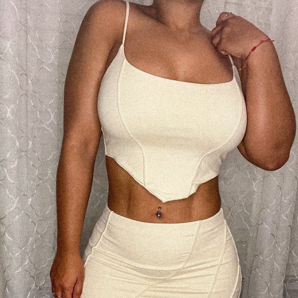 Lily cream set